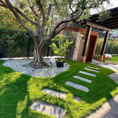 Other Garden - Luxury Rho
